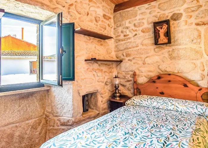 2 Bedroom Amazing Home In Muros