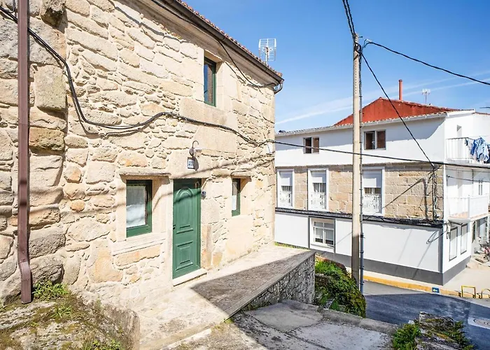 2 Bedroom Amazing Home In Muros
